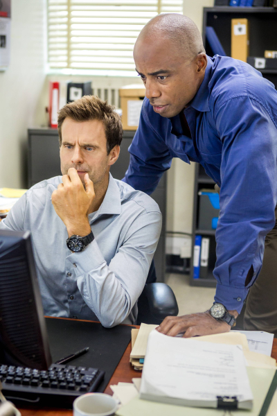 A babysitter akcióban borítókép