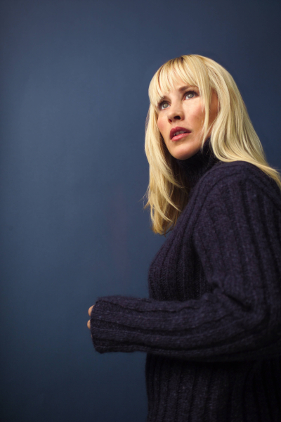 A médium borítókép