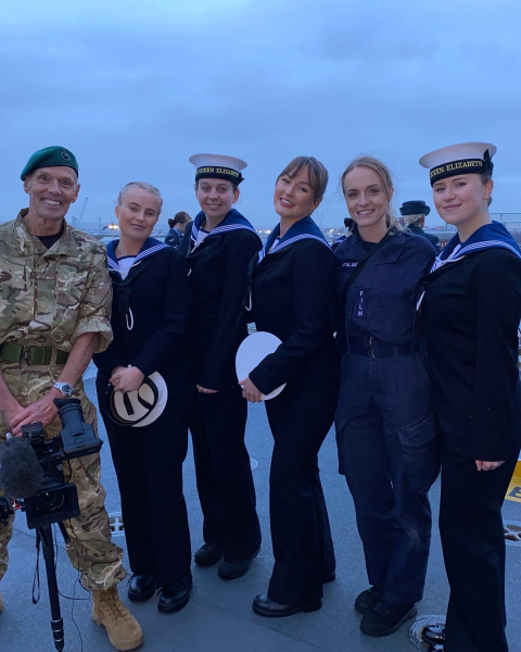 A Queen Elizabeth anyahajó első küldetése borítókép