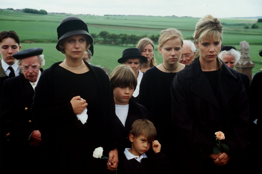 Álom és szerelem: Rosamunde Pilcher - Tévutakon borítókép