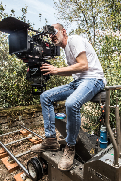 Apuci a pácban, anyuci Kubában borítókép