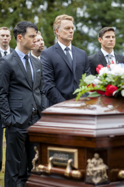 Horogra akadva borítókép