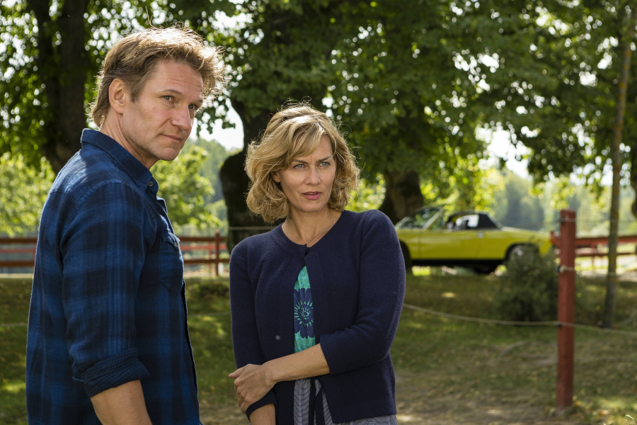 Inga Lindström: Egy kusza család borítókép