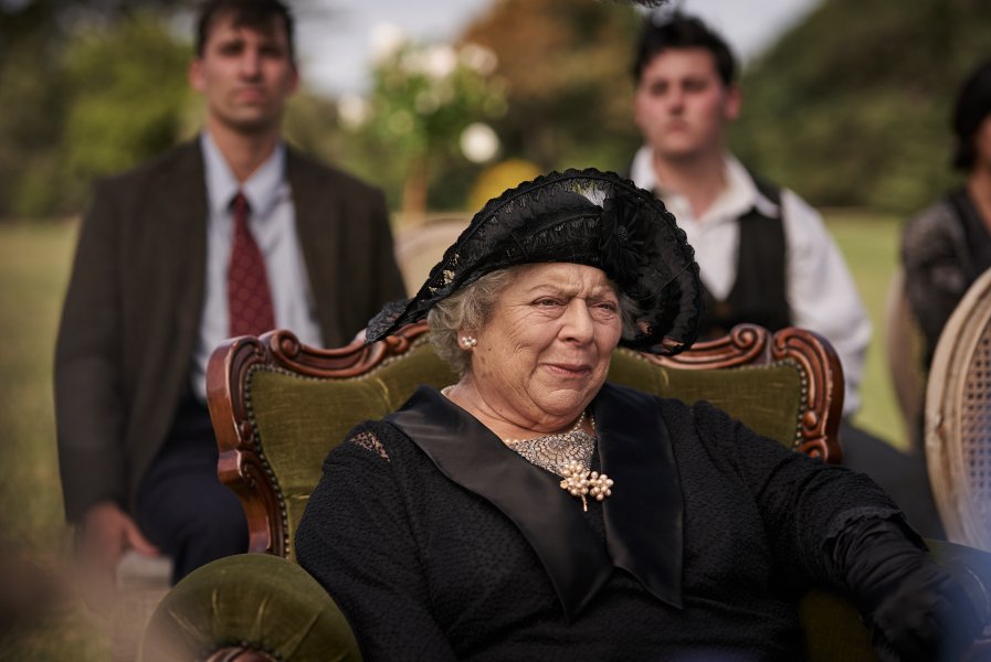 Miss Fisher és a könnyek kriptája borítókép