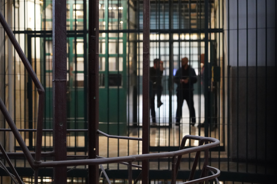 Rácsok mögött: a világ legkeményebb börtönei borítókép