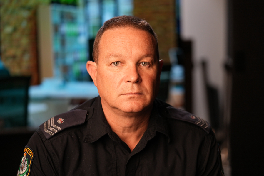 Rendőrségi rajtaütések borítókép