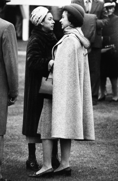 Windsor-ház: Királyi családregény borítókép